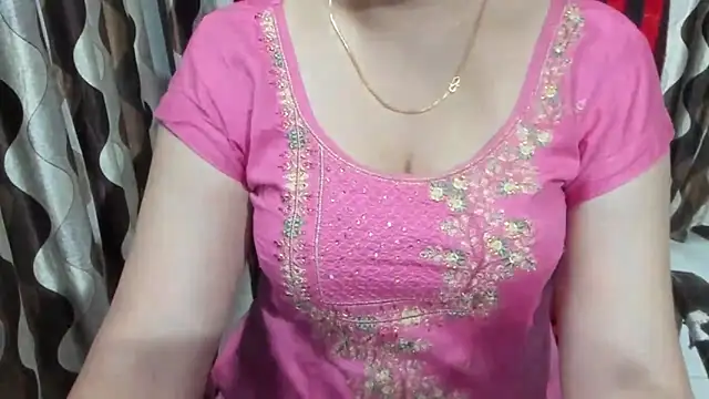 Snapshot of Kaur_Jannat chatting on October 16, 2025, 5:58 pm Kaur Jannat online show from October 16, 2025, 5:58 pm