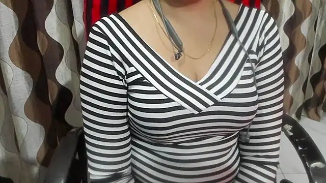 Snapshot of Kaur_Jannat chatting on February 3, 2026, 6:24 pm Kaur Jannat online show from February 3, 2026, 6:24 pm