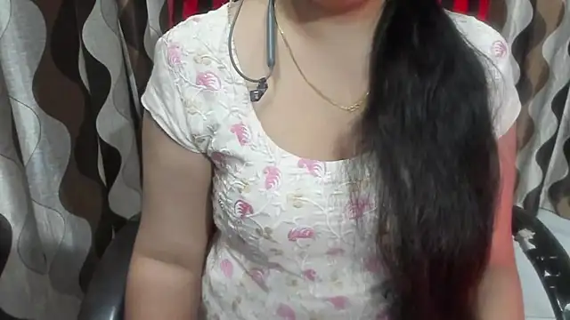 Snapshot of Kaur_Jannat chatting on February 4, 2026, 5:52 pm Kaur Jannat online show from February 4, 2026, 5:52 pm