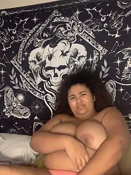 Snapshot of KittyLoroi chatting on November 4, 2025, 4:44 am KittyLoroi online show from November 4, 2025, 4:44 am