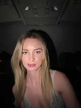 EvieEvans online show from January 22, 2025, 8:38 pm