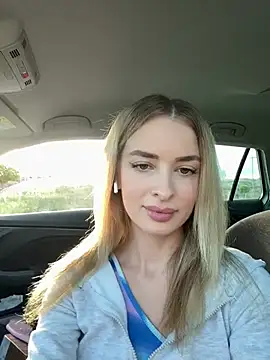 EvieEvans online show from March 9, 2025, 5:06 pm