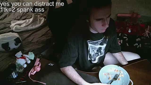 izilizi 23 online show from December 9, 2024, 3:22 pm