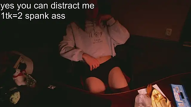 izilizi 23 online show from December 19, 2024, 6:01 pm