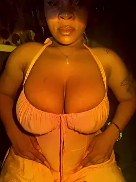 YellowHoneyDip online show from December 8, 2024, 10:25 pm