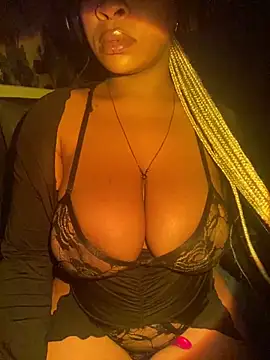 YellowHoneyDip online show from December 11, 2024, 2:19 am