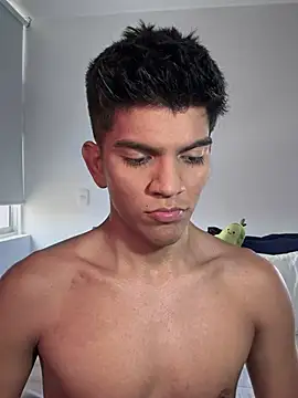 santiago 01 online show from February 19, 2025, 3:27 pm