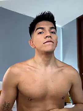 santiago 01 online show from November 8, 2025, 7:34 pm