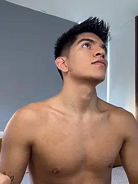 santiago 01 online show from November 13, 2025, 7:57 pm