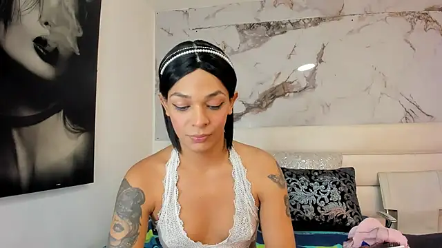 Snapshot of emily_lady20 chatting on July 6, 2026, 3:47 am emily lady20 online show from July 6, 2026, 3:47 am