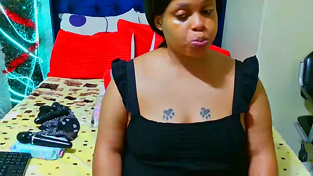 THESHORTQUEEN online show from January 11, 2026, 8:03 pm