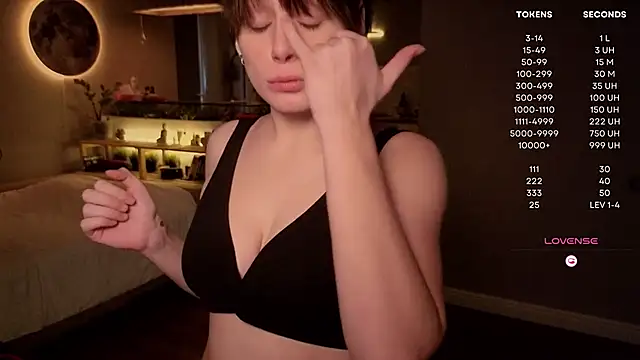 Snapshot of moon_deity_ chatting on October 13, 2025, 2:39 pm moon deity online show from October 13, 2025, 2:39 pm