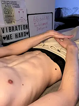 secret dream415 online show from October 1, 2025, 6:47 pm