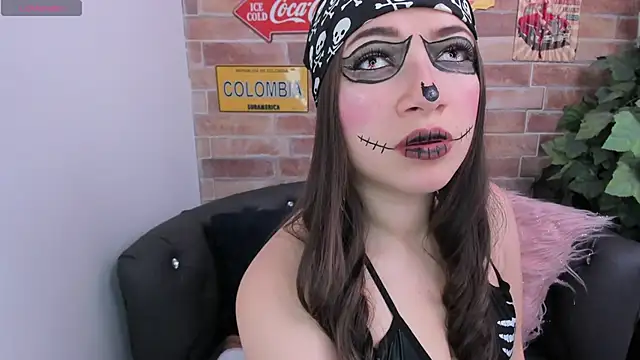 miss  pamela online show from October 31, 2025, 11:33 am