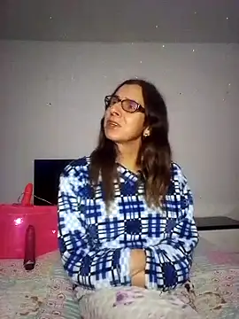 Cameron puppy online show from October 1, 2025, 7:36 am