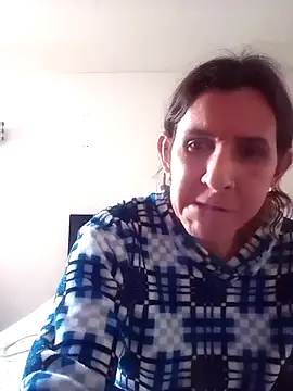 Cameron puppy online show from October 14, 2025, 4:30 pm