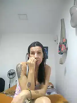 Snapshot of Cameron_puppy chatting on July 8, 2026, 6:18 am Cameron puppy online show from July 8, 2026, 6:18 am
