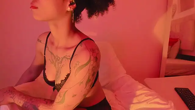 daiana curly online show from January 15, 2025, 3:07 pm