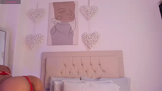 daiana curly online show from January 28, 2025, 1:38 pm