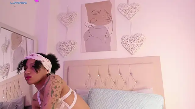 daiana curly online show from March 1, 2025, 2:44 pm