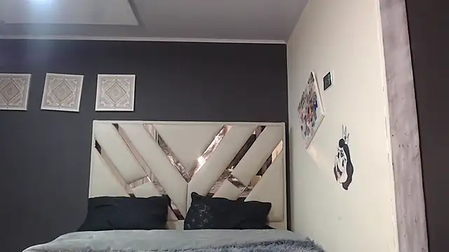 fairylatin222 online show from April 20, 2026, 1:14 pm