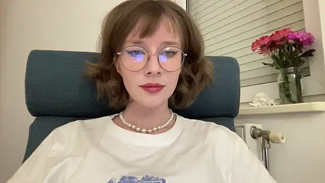 ms christiana online show from May 7, 2026, 7:41 pm