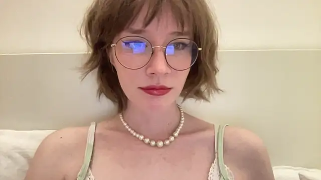 ms christiana online show from May 19, 2026, 8:59 pm