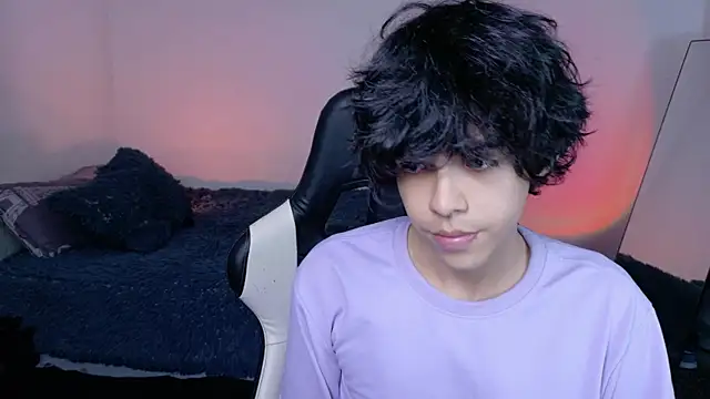 Snapshot of Alan26_ chatting on May 19, 2026, 1:00 am Alan26 online show from May 19, 2026, 1:00 am