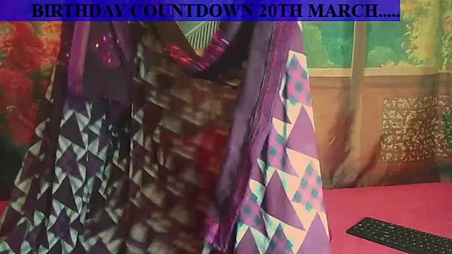 Snapshot of RoyalIndianCreamPuff chatting on March 14, 2026, 6:35 pm RoyalIndianCreamPuff online show from March 14, 2026, 6:35 pm