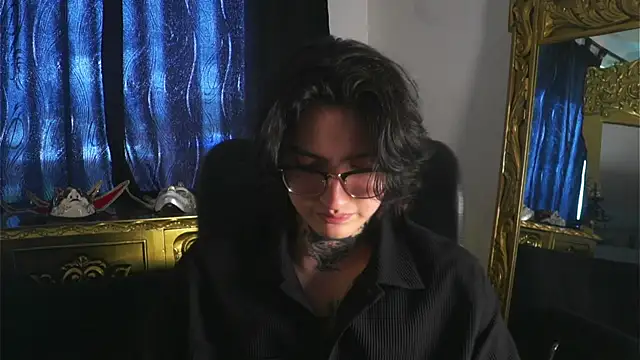 dantecoppolaa  online show from January 4, 2025, 4:43 pm