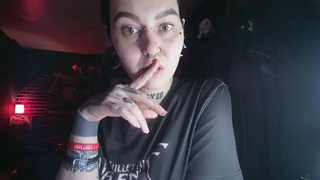 Snapshot of MoorderxDoll chatting on February 15, 2025, 12:15 am MoorderxDoll online show from February 15, 2025, 12:15 am