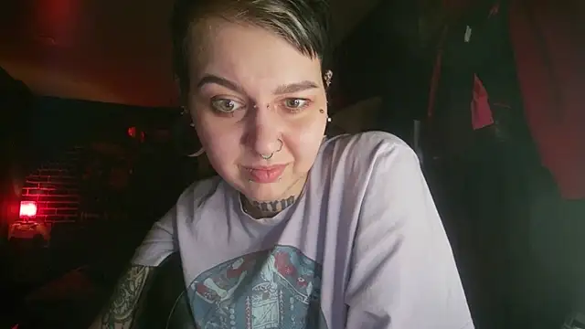 Snapshot of MoorderxDoll chatting on March 2, 2025, 3:05 pm MoorderxDoll online show from March 2, 2025, 3:05 pm