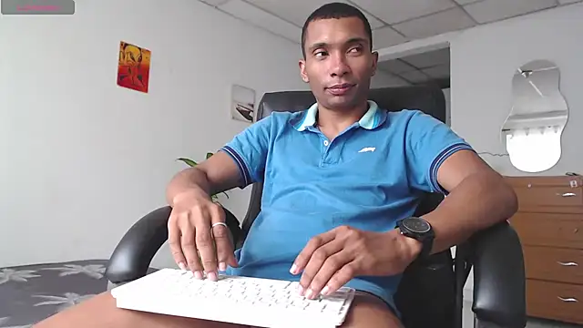 Aaronblack1  online show from November 30, 2025, 2:43 pm