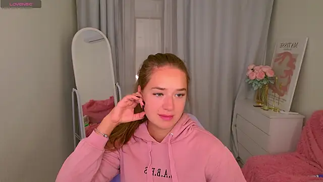 LovelyJessie online show from October 1, 2025, 2:12 pm