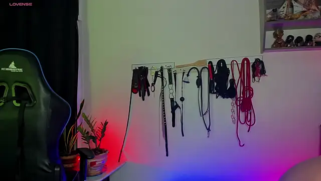 scarlet-kennedy98 online show from December 17, 2024, 12:23 am