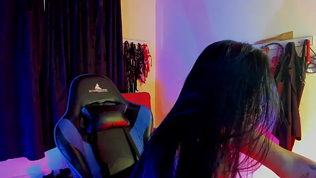 scarlet-kennedy98 online show from September 16, 2025, 9:27 pm