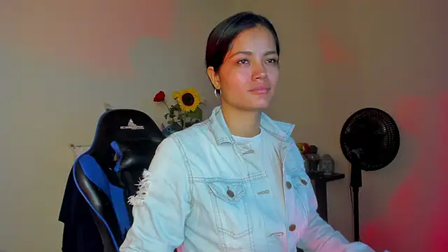 Snapshot of scarlet-kennedy98 chatting on February 16, 2026, 6:15 pm scarlet-kennedy98 online show from February 16, 2026, 6:15 pm