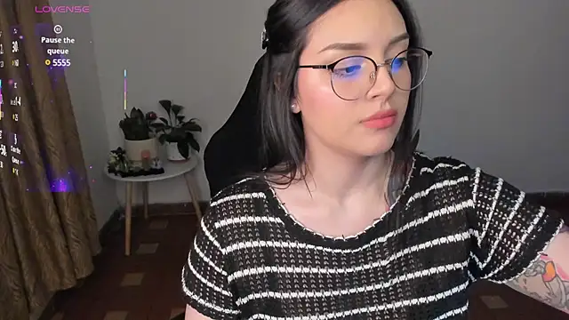 anaveleeez online show from February 26, 2025, 6:15 am