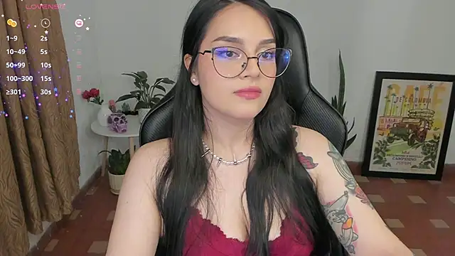 anaveleeez online show from October 18, 2025, 2:36 am