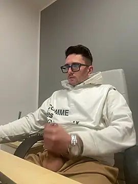 masterboss  online show from January 19, 2025, 6:32 pm