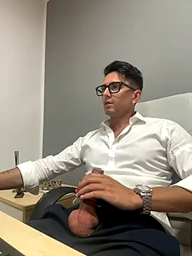 masterboss  online show from September 18, 2025, 11:45 am