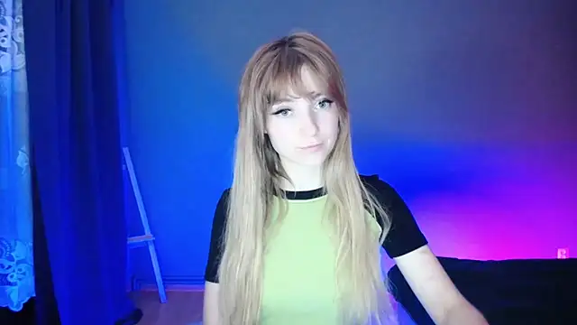 LuciaYoung online show from February 19, 2025, 10:20 pm