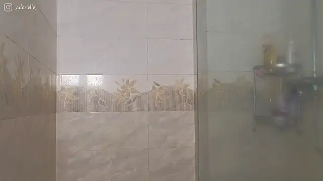 Snapshot of CutieBeauty chatting on July 1, 2026, 4:03 am CutieBeauty online show from July 1, 2026, 4:03 am