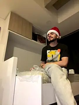 Snapshot of aangie__uwu chatting on December 20, 2025, 3:35 am aangie uwu online show from December 20, 2025, 3:35 am