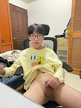 Snapshot of hihi0169 chatting on February 9, 2025, 10:21 pm hihi0169 online show from February 9, 2025, 10:21 pm