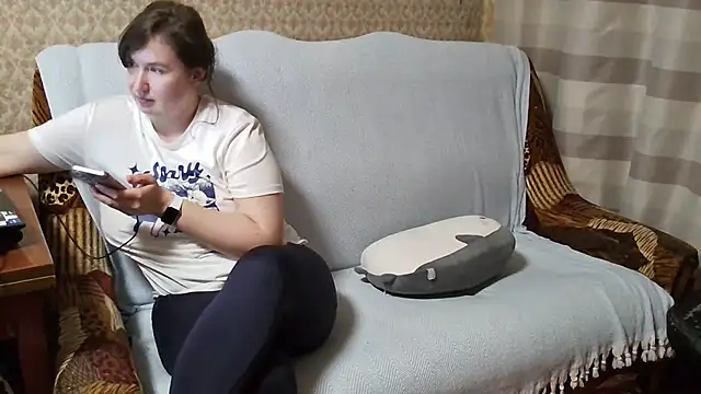 franceska blue online show from November 26, 2025, 9:16 pm