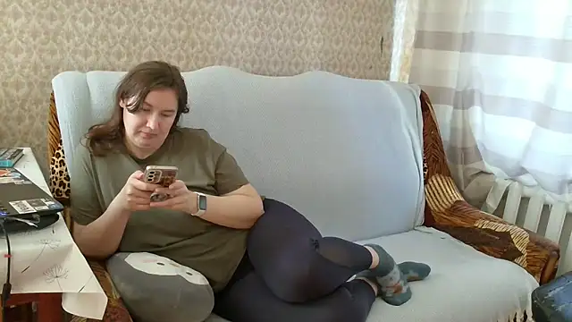 franceska blue online show from December 17, 2025, 10:43 am