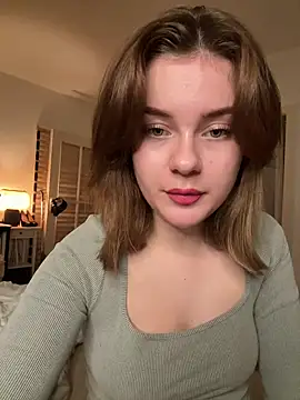 Snapshot of MaribelRiver chatting on January 8, 2025, 12:06 am MaribelRiver online show from January 8, 2025, 12:06 am