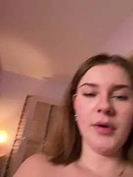 Snapshot of MaribelRiver chatting on February 4, 2025, 11:49 pm MaribelRiver online show from February 4, 2025, 11:49 pm