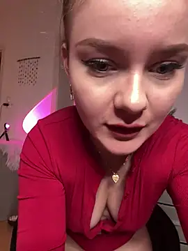 Snapshot of MaribelRiver chatting on February 12, 2025, 5:26 pm MaribelRiver online show from February 12, 2025, 5:26 pm